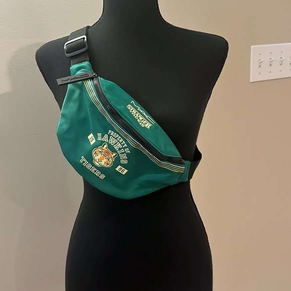 Stranger things MAC fanny pack or bag - Picture 6 of 7